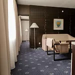Otel Hotel Holiday 4*