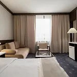 Hotel Holiday Hotel 4*