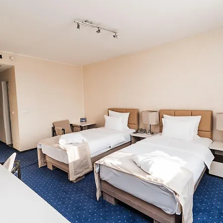 Hotel Holiday Hotel 4*