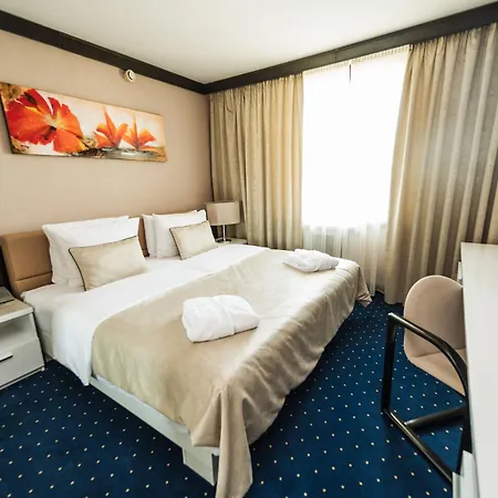Hotel Holiday 4*