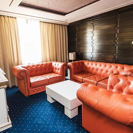 Hotel Holiday 4*