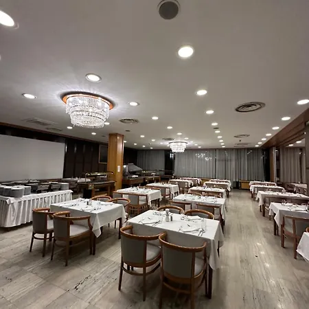 Hotel Holiday 4* Szarajevó