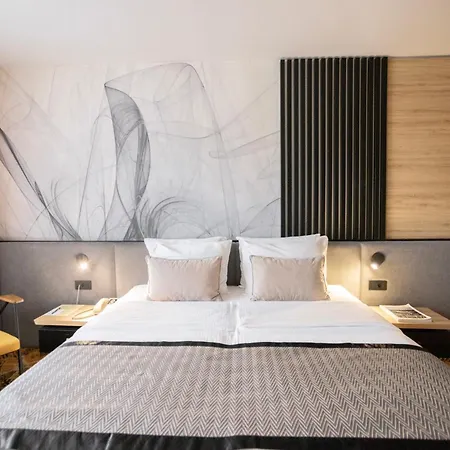 Hotel Holiday 4* SJJ