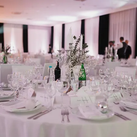 Szálloda Hotel Holiday