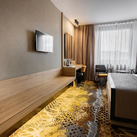 Hotel Holiday Szálloda 4*