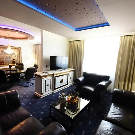 Hotel Holiday Hotel SJJ