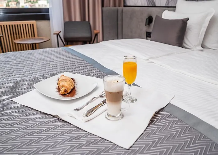 Hotel Holiday Hotel 4*