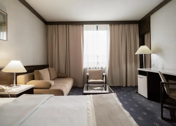 Hotel Holiday Hotel 4*