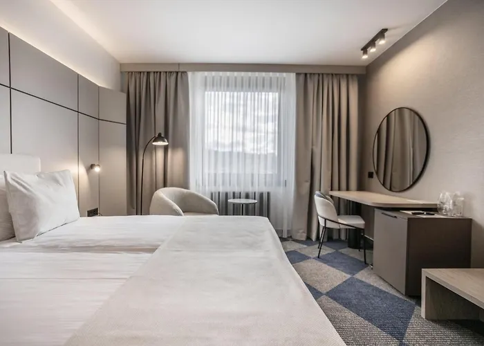 Hotel Holiday Hotel 4*